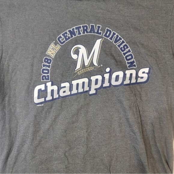 Mens Size Medium M.L.B Authentic Milwaukee Brewers 2018 Champions T Shirt NWT - Picture 5 of 10